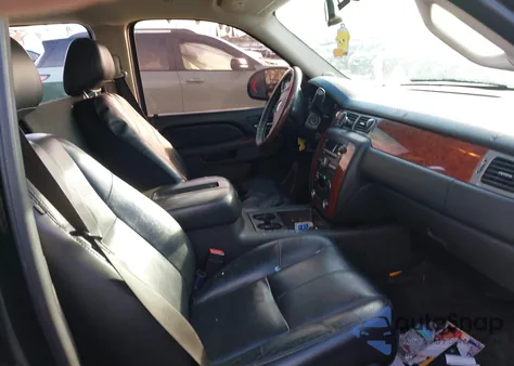 2011 Chevrolet Tahoe Lt z USA, uszkodzony, nr VIN 1GNSCBE01BR101638